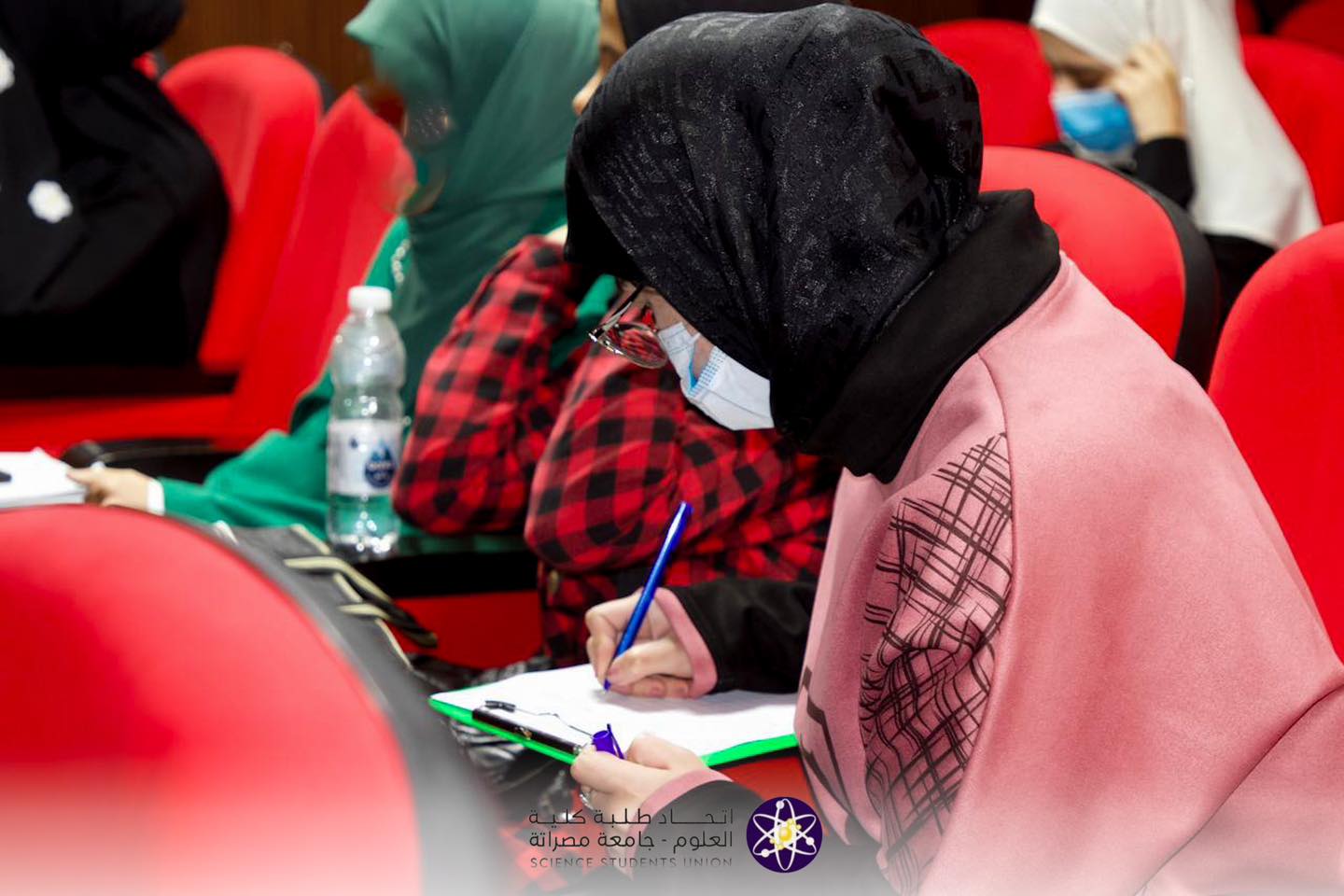 محاضرة توعوية حول مخاطر المضادات الحيوية ومضادات الميكروبات