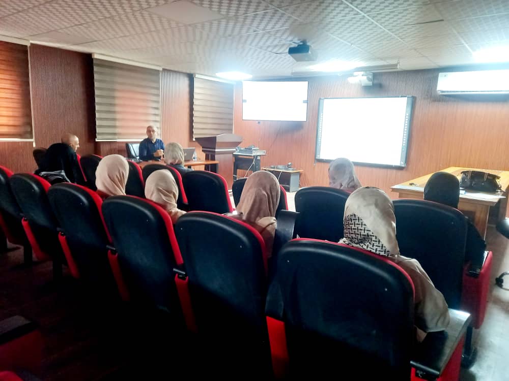 محاضرة علمية بعنوان أساسيات النشر العلمي في العلوم التطبيقية